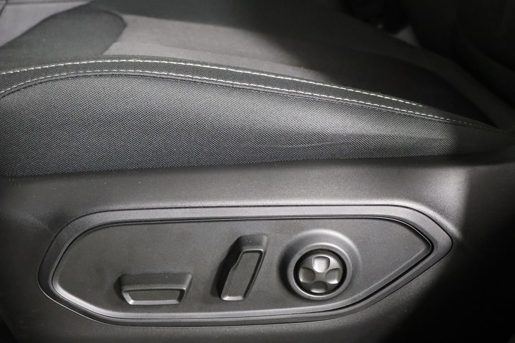 Used 2025 Jeep Grand Cherokee 4WD image 22