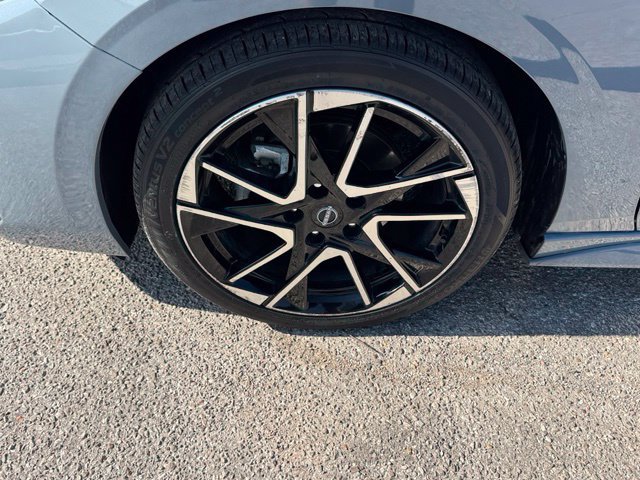 Used 2025 Nissan Sentra SR FWD image 7