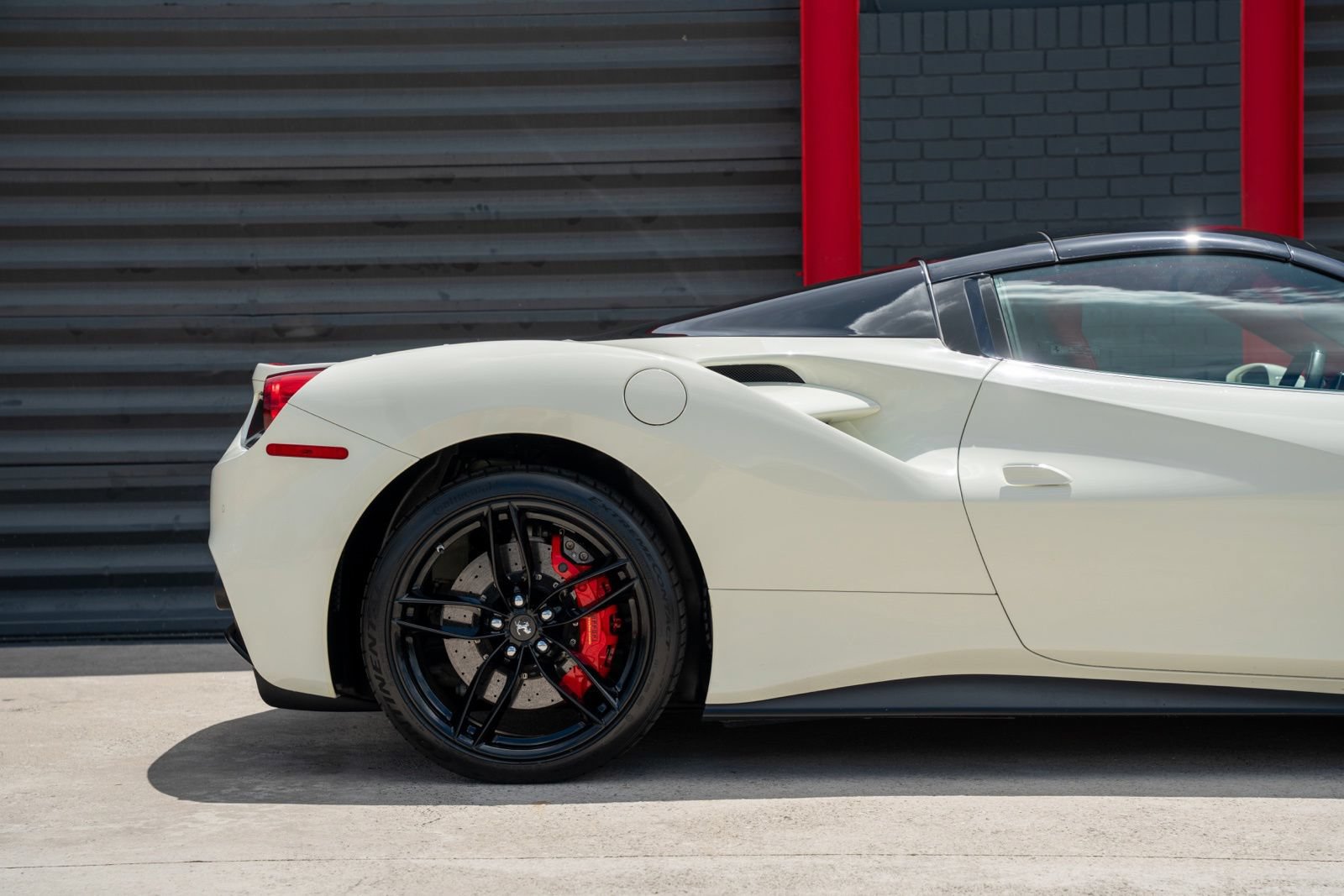 Used 2018 Ferrari 488 Spider RWD image 21