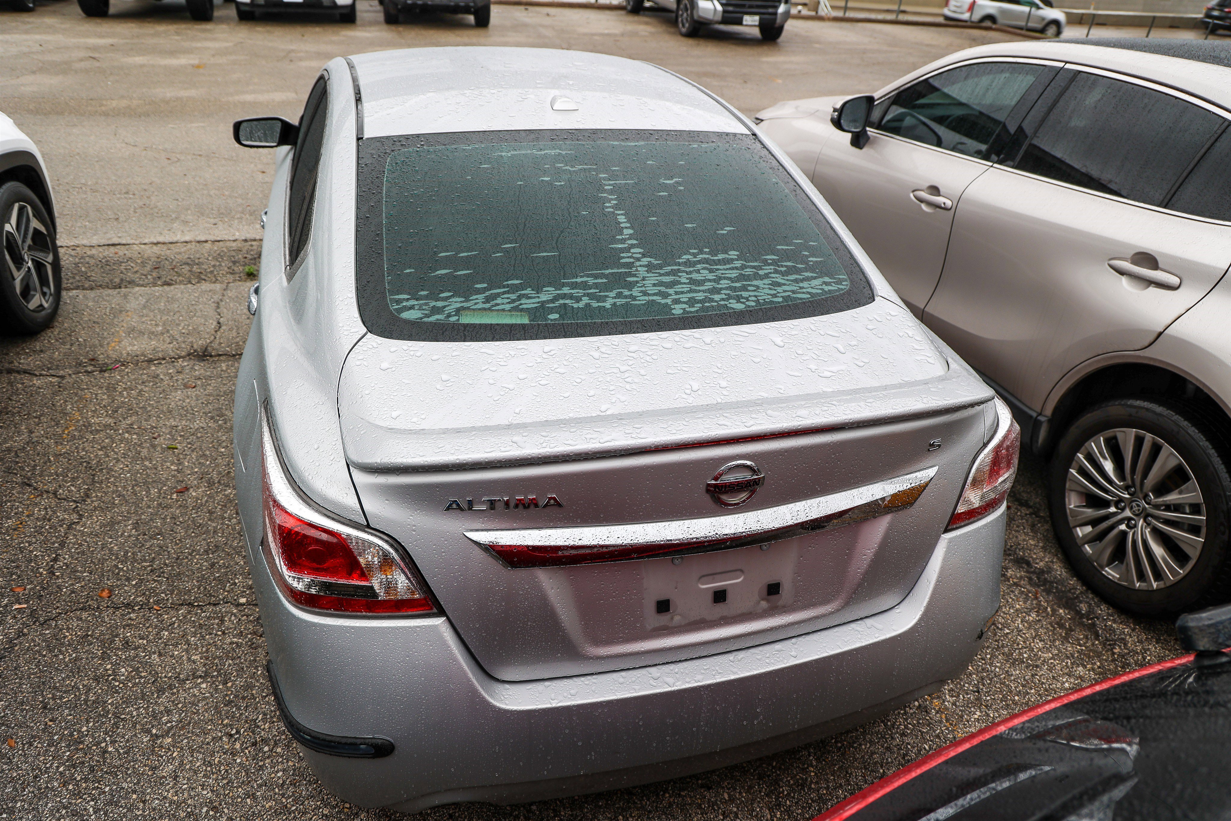 Used 2015 Nissan Altima 2.5 S w/ Sport Value Package image 10