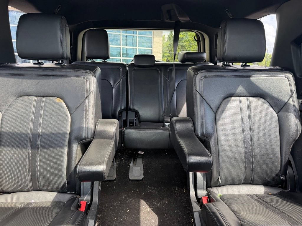 Used 2021 Ford Expedition Limited AWD/4WD image 16