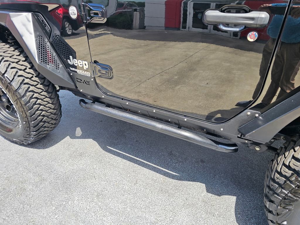 Used 2018 Jeep Wrangler Sport AWD/4WD image 12
