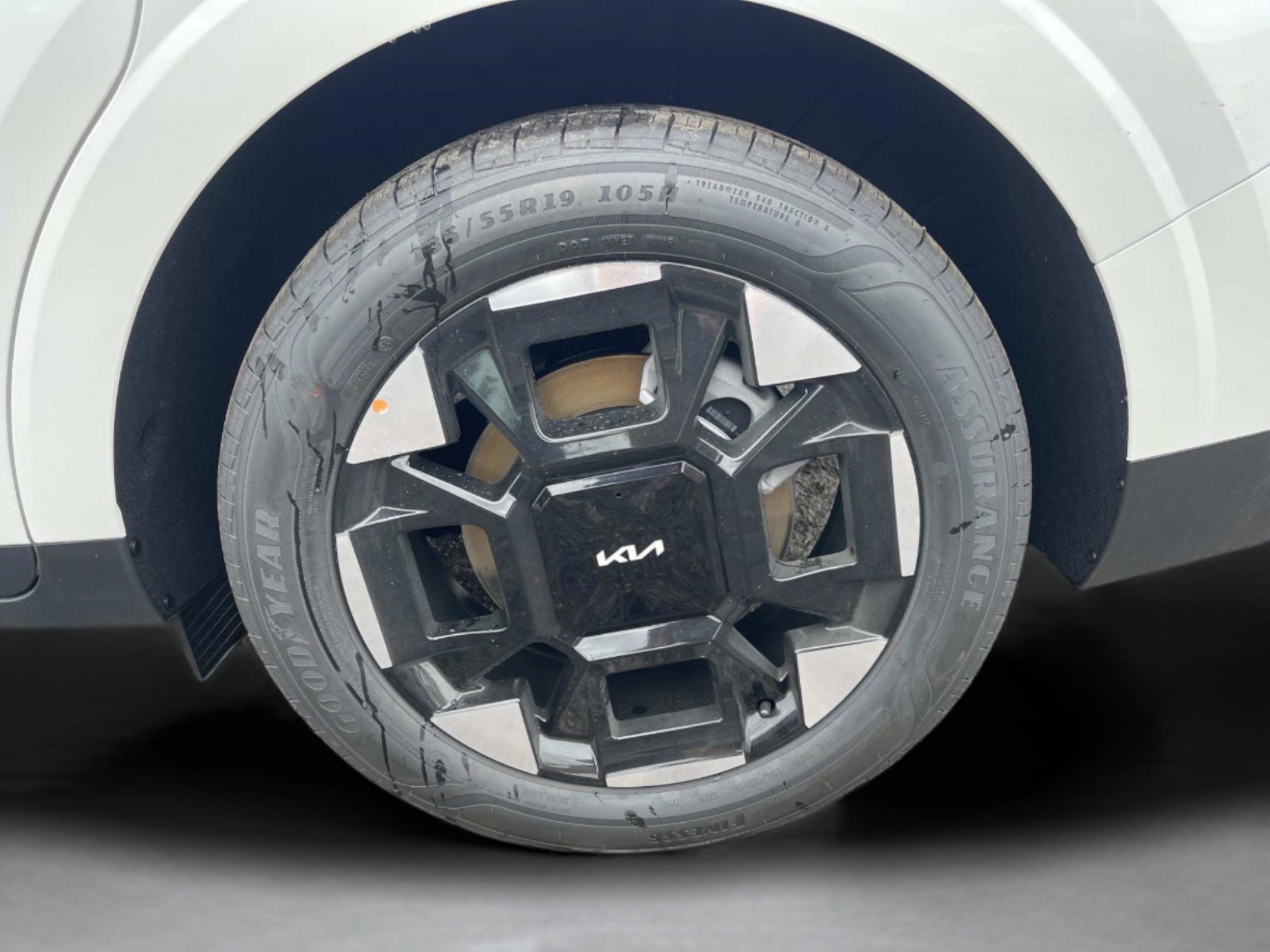 New 2026 Kia Carnival EX image 11
