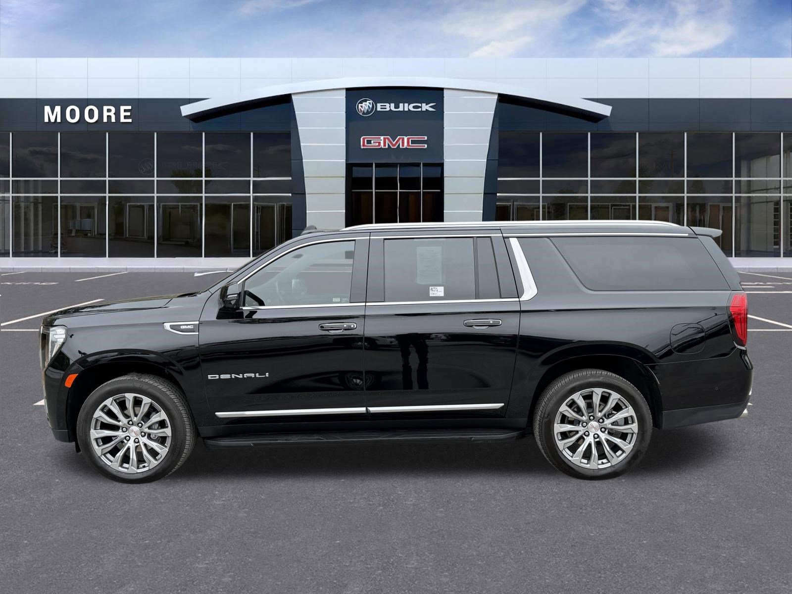 Used 2024 GMC Yukon XL Denali w/ Advanced Technology Package AWD/4WD image 6