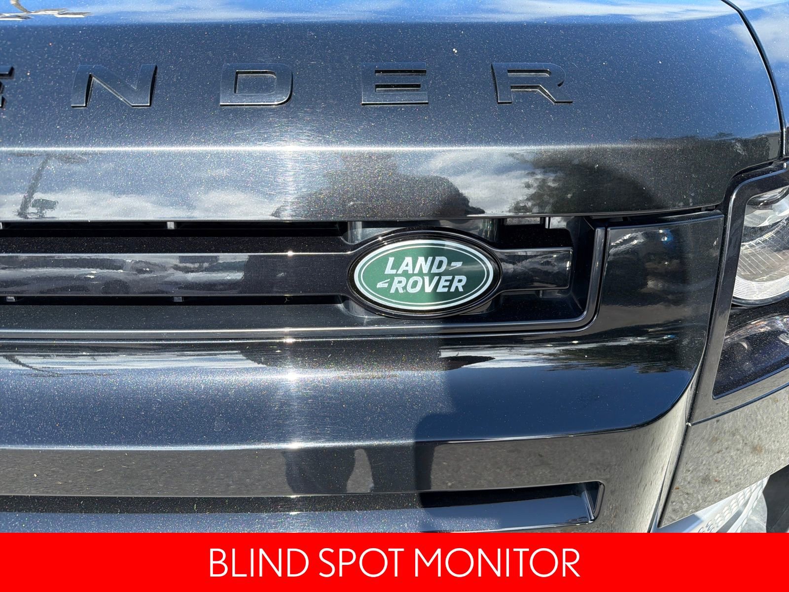 Used 2025 Land Rover Defender 110 S image 11