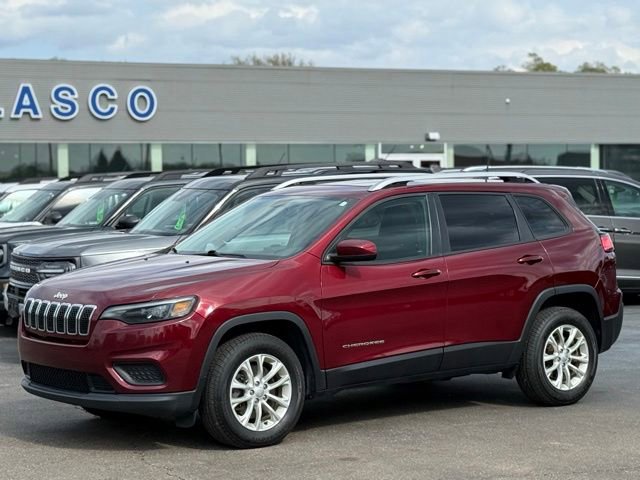 Used 2020 Jeep Cherokee Latitude w/ Cold Weather Group AWD/4WD image 30