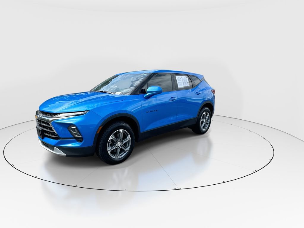 Used 2024 Chevrolet Blazer LT w/ Driver Confidence Package image 4