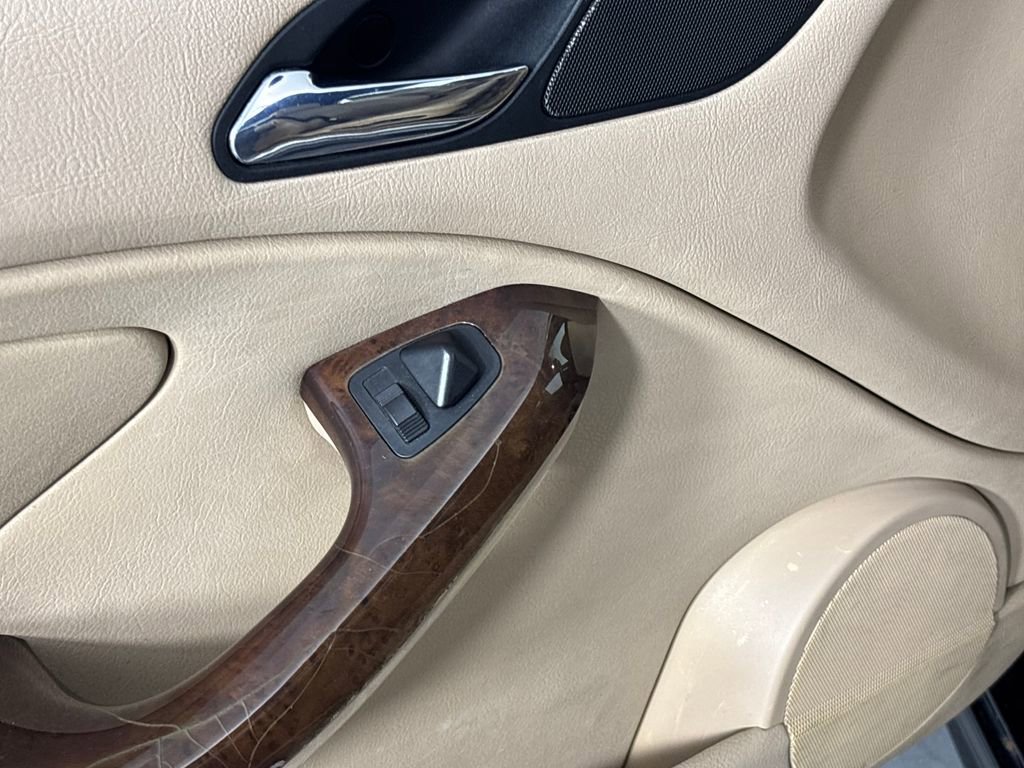 Used 2002 BMW 325Ci Convertible image 13