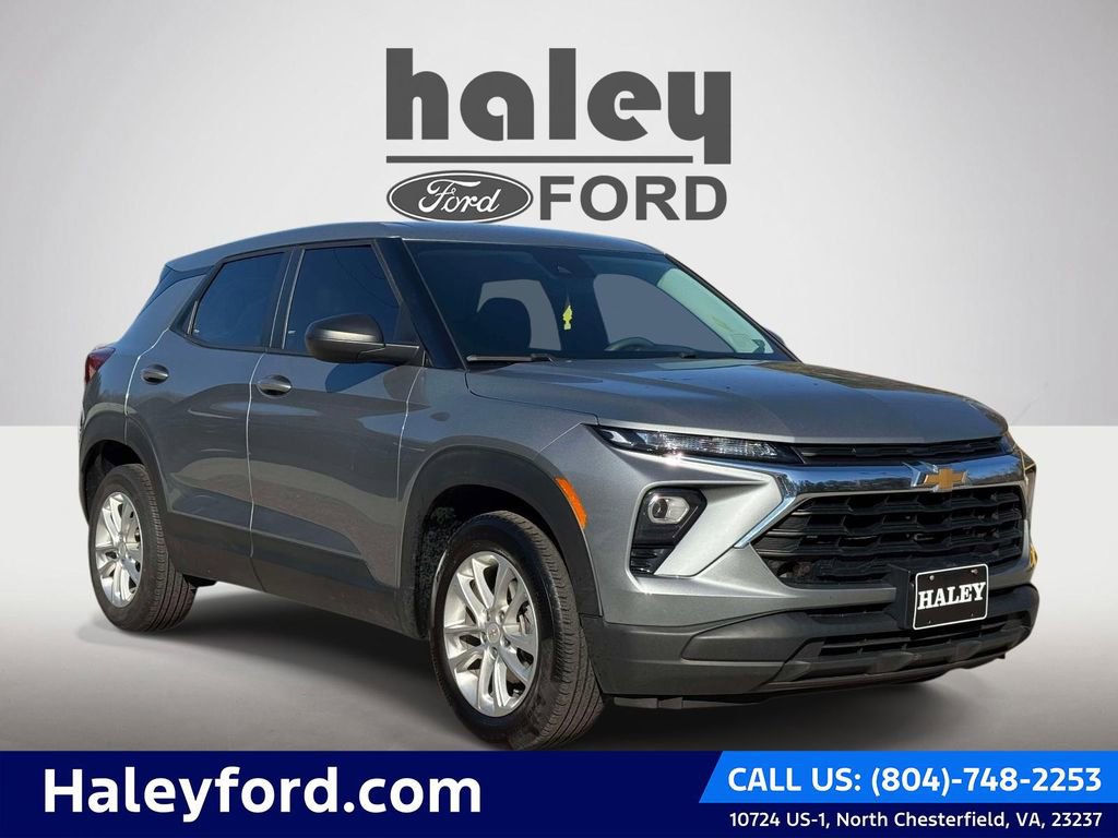 Used 2024 Chevrolet TrailBlazer LS FWD image 1