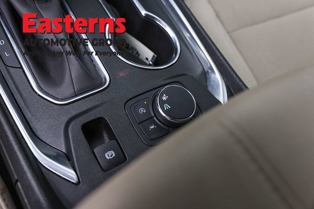 Used 2023 Chevrolet Traverse LS FWD image 20
