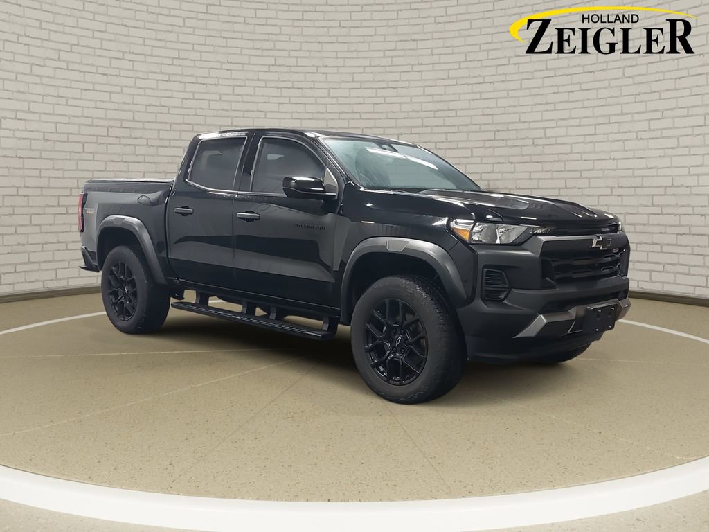 Used 2023 Chevrolet Colorado Trail Boss w/ LPO, Dark Essentials Package image 3