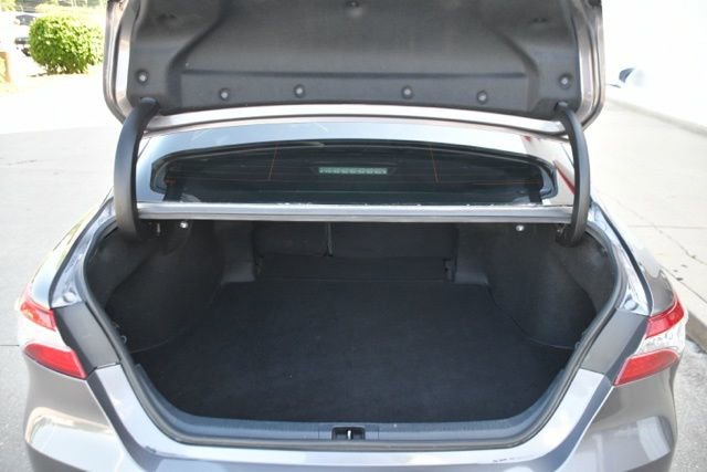Certified 2020 Toyota Camry XLE FWD image 9