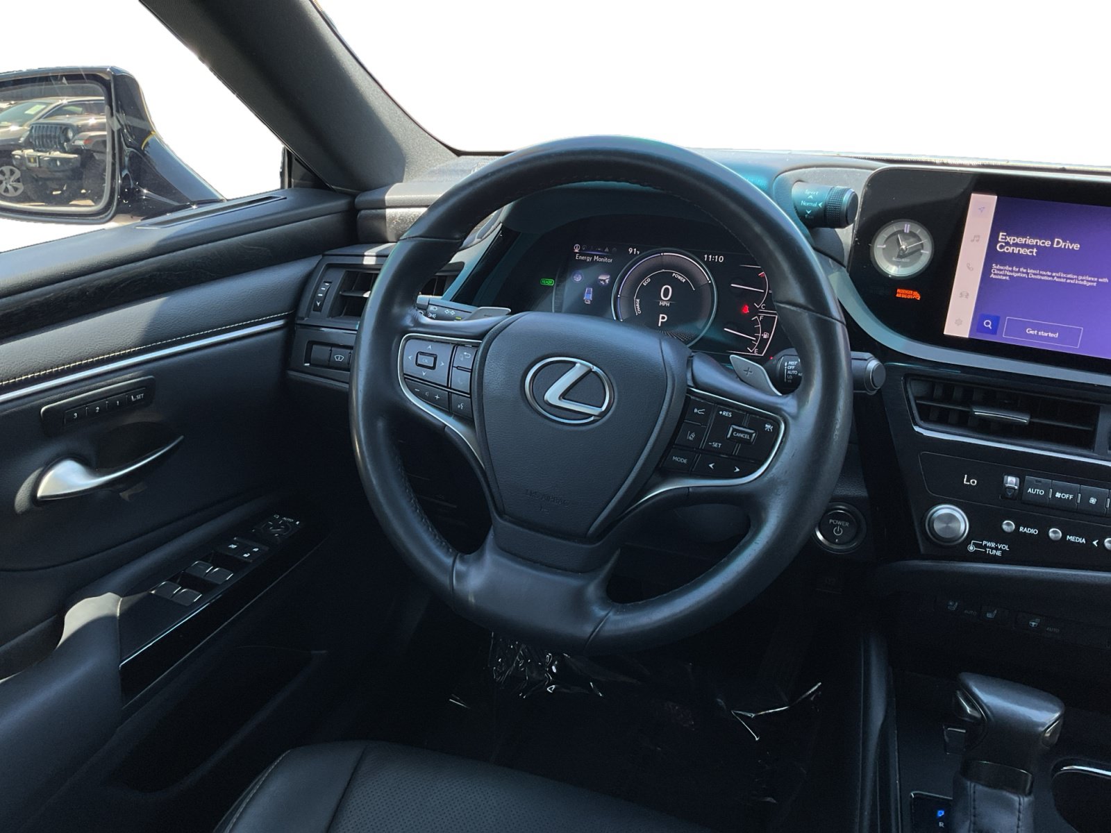 Used 2024 Lexus ES 300h w/ Premium Package FWD image 11