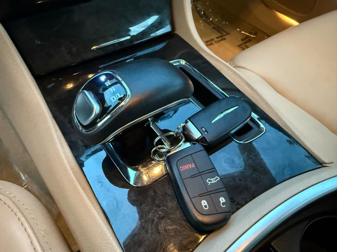 Used 2014 Chrysler 300 image 30