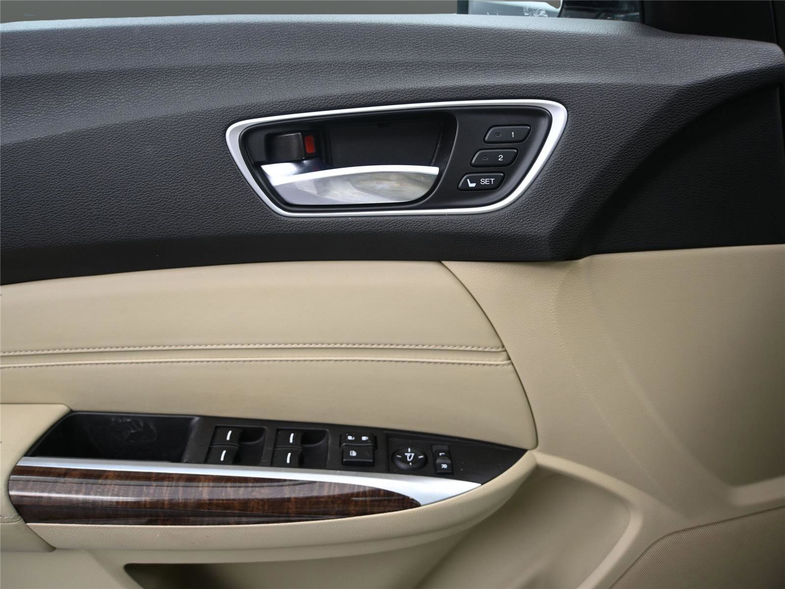 Used 2019 Acura TLX FWD image 8