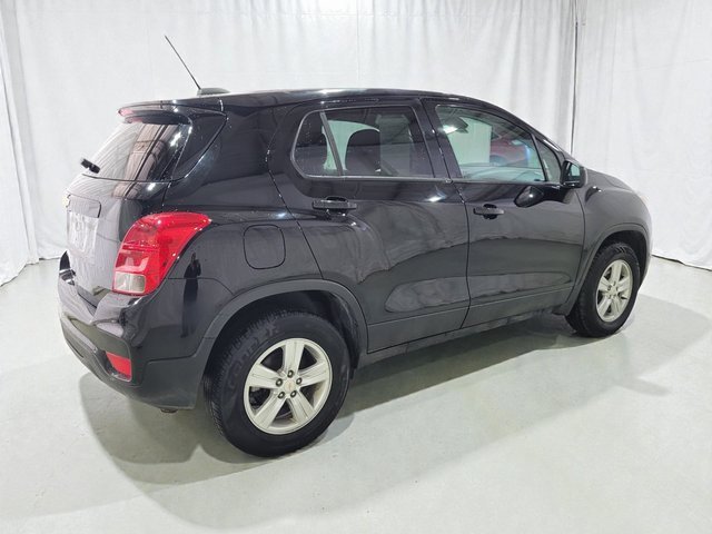Used 2020 Chevrolet Trax LS w/ Tint and Cruise Package image 17