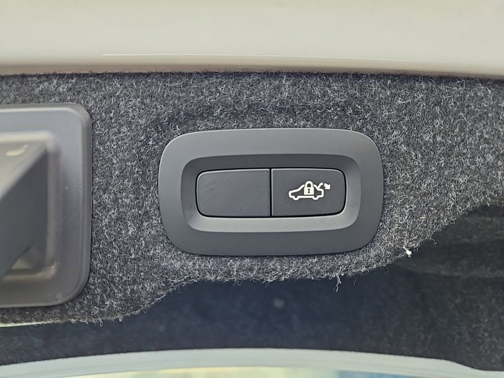 Used 2020 Volvo S60 T6 Inscription image 51