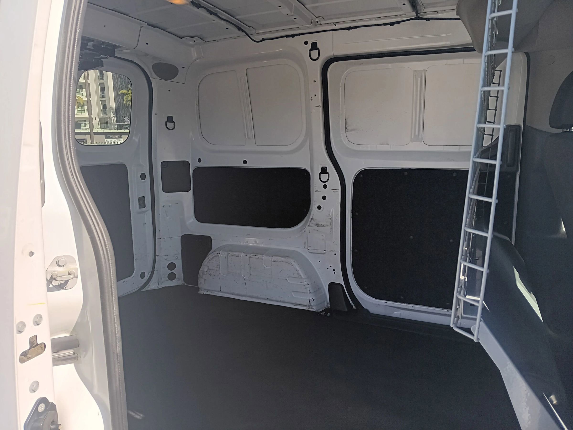 Used 2021 Nissan NV200 S w/ Back Door Glass Package image 14