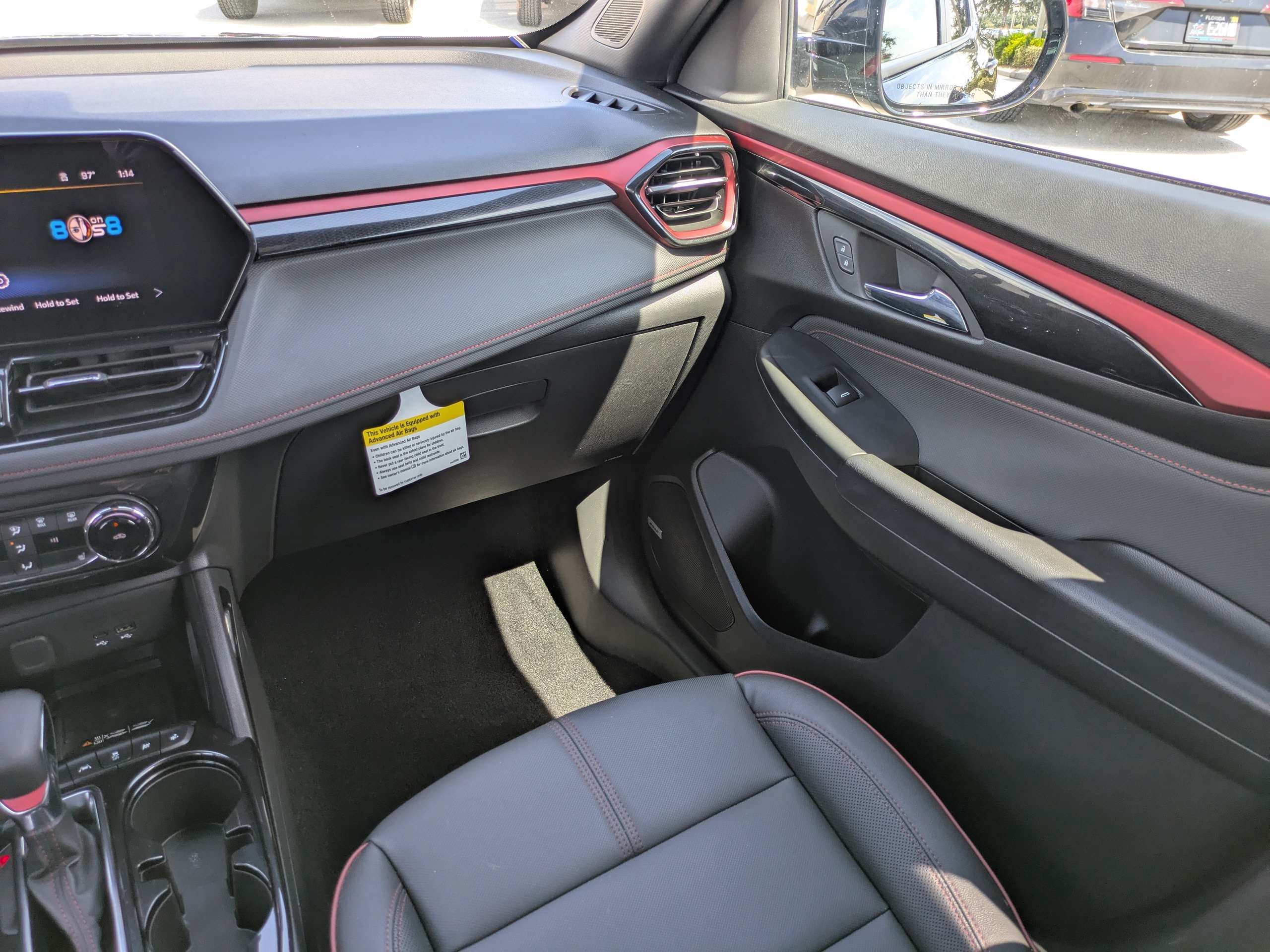 Used 2025 Chevrolet TrailBlazer RS w/ Convenience Package FWD image 21