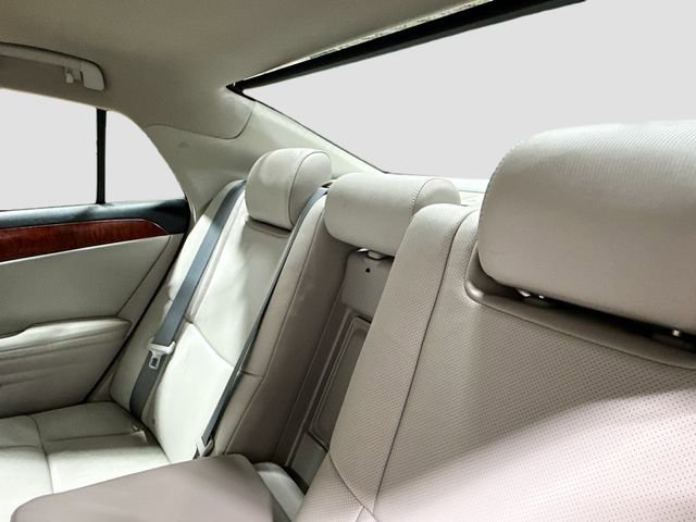 Used 2012 Toyota Avalon Limited image 27