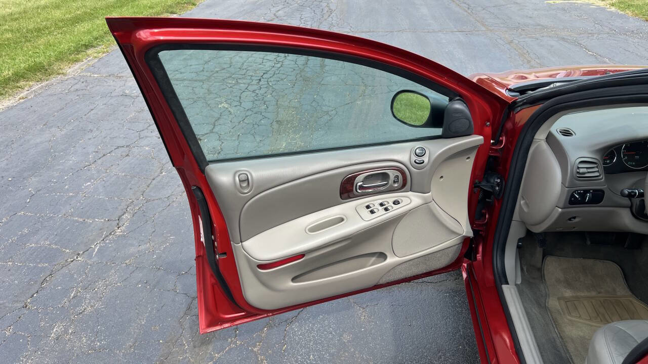 Used 2004 Chrysler Concorde LXi image 29