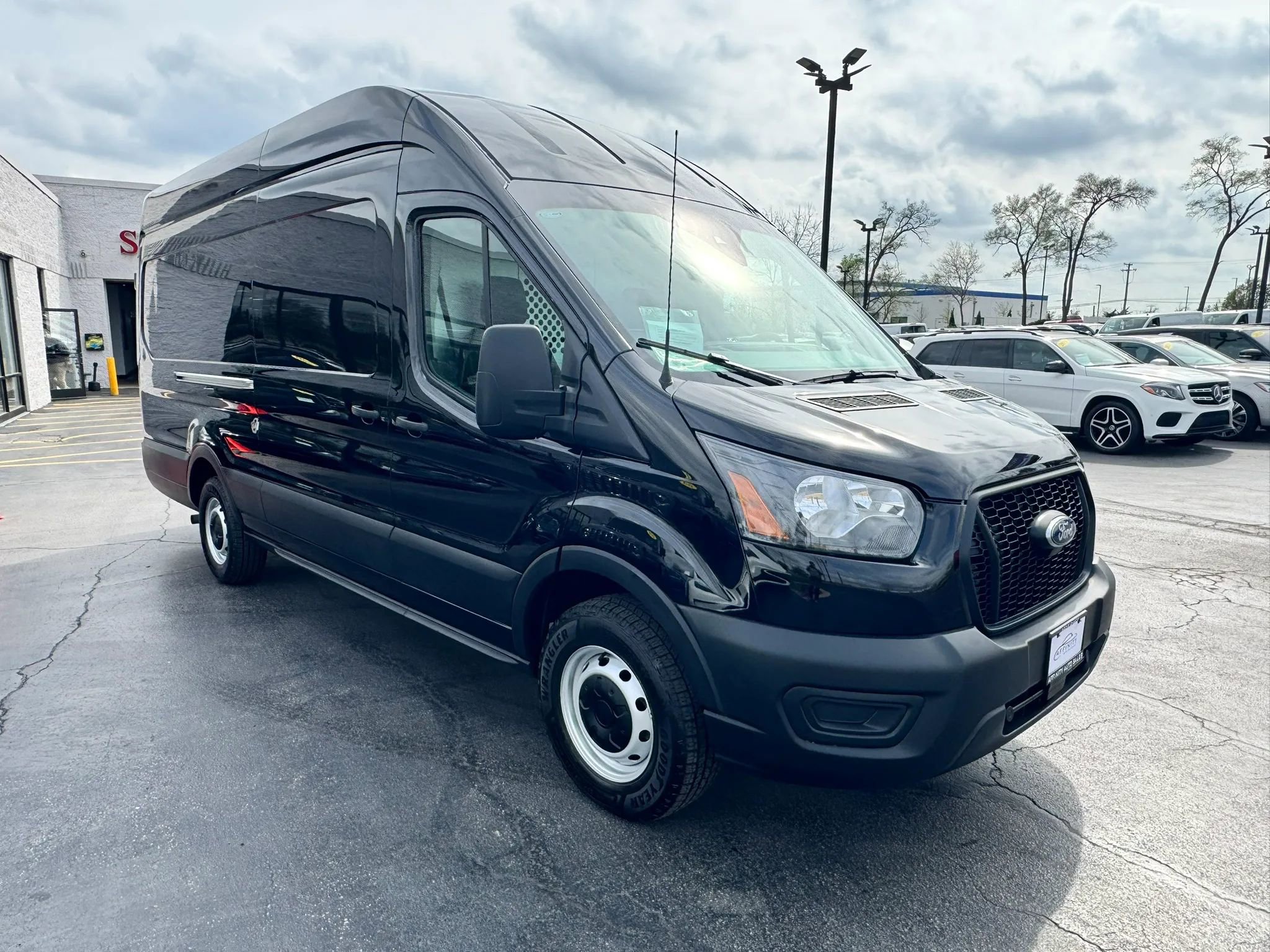 Used 2023 Ford Transit 250 148 High Roof Extended RWD image 7
