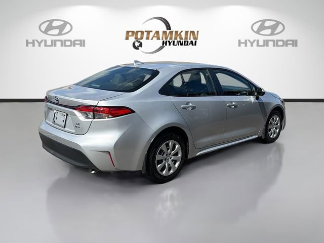 Used 2025 Toyota Corolla LE image 5