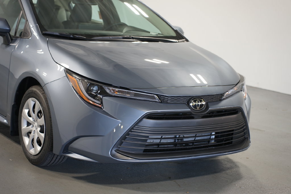New 2027 Toyota Corolla LE FWD image 4