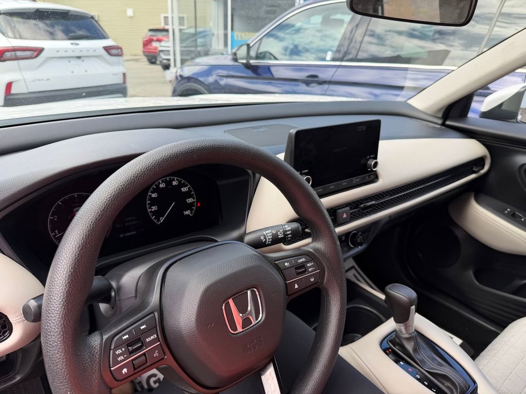 Used 2025 Honda HR-V LX image 22