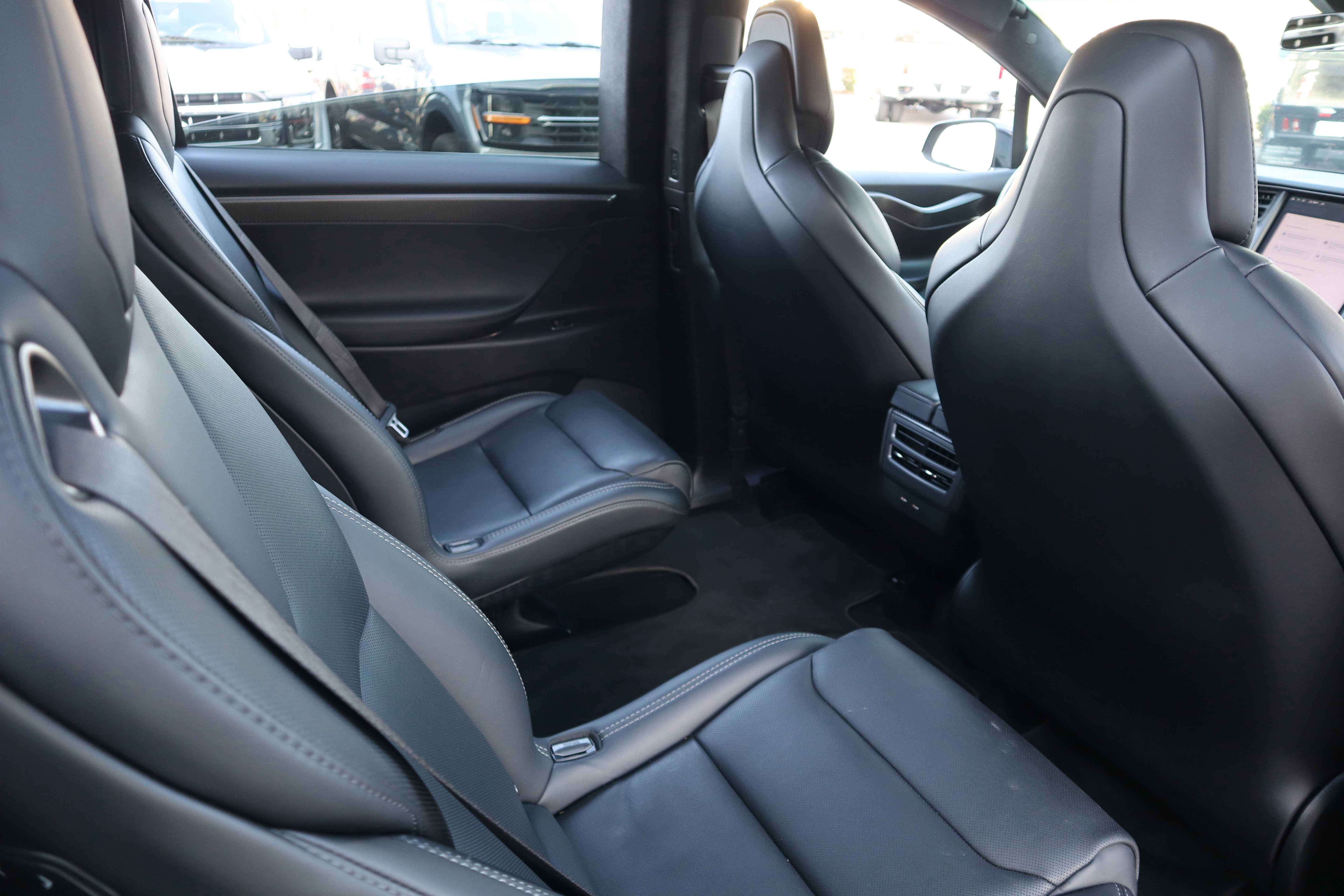 Used 2018 Tesla Model X P100D image 28