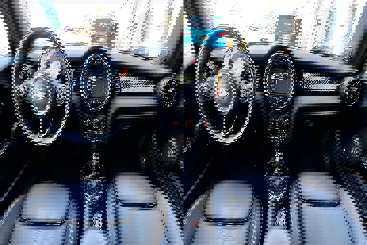 Used 2017 MINI Cooper S image 15