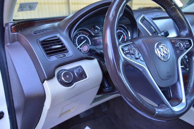 Used 2016 Buick Regal Premium w/ Driver Confidence Package #1 image 28