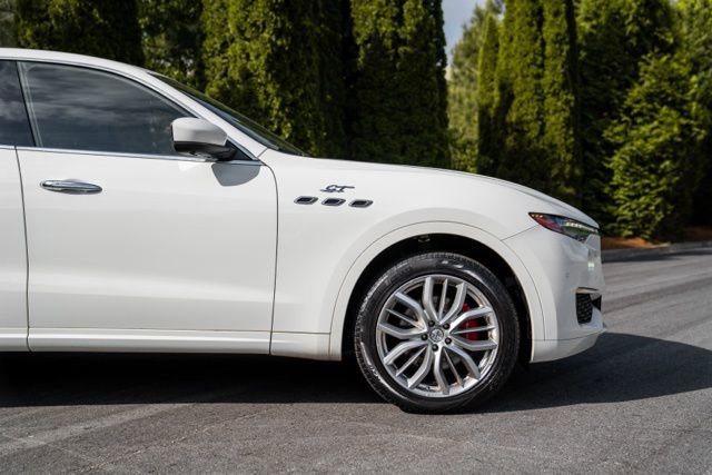 Used 2022 Maserati Levante GT AWD/4WD image 14