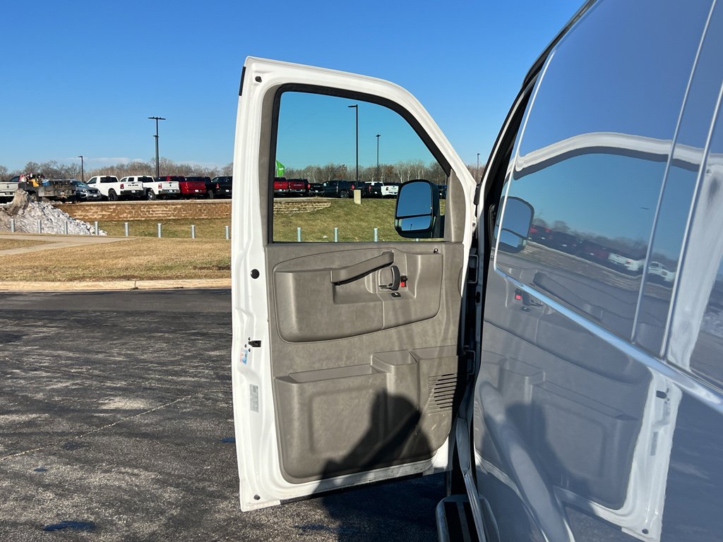Used 2024 Chevrolet Express 2500 w/ Driver Convenience Package image 12