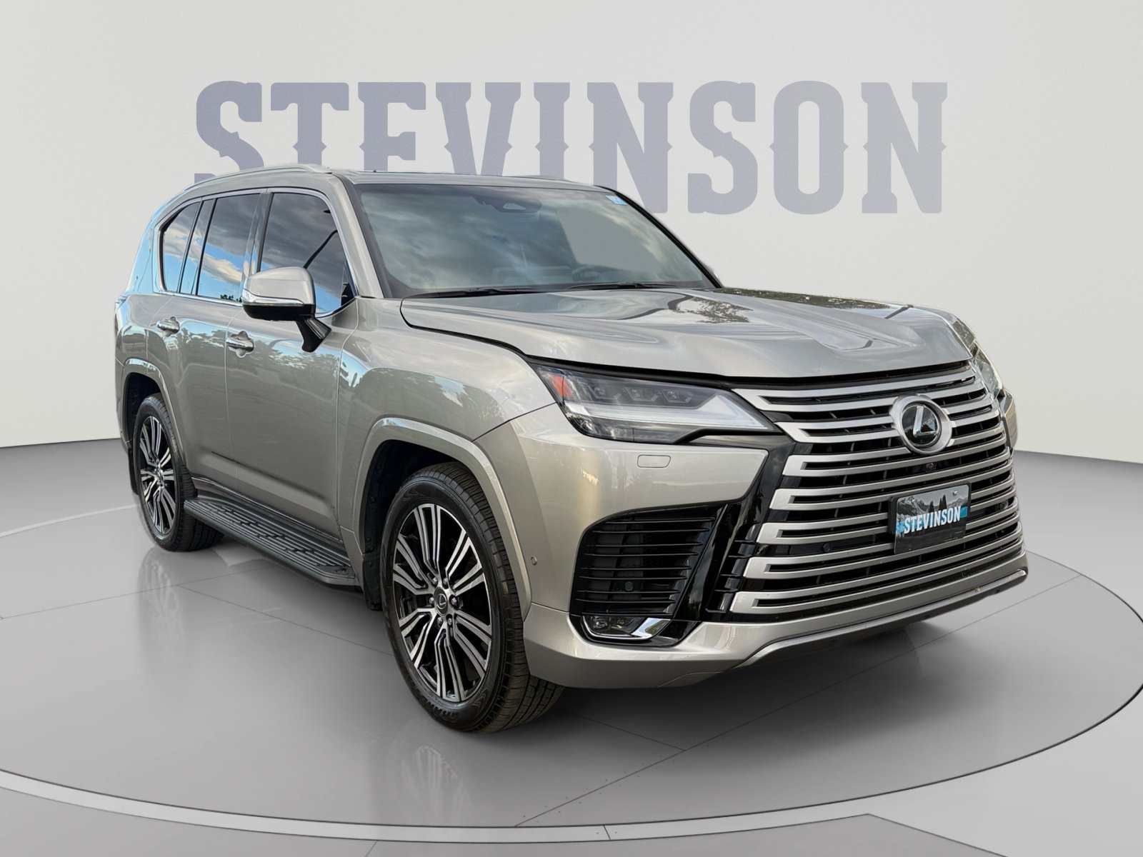Used 2025 Lexus LX 700h Luxury w/ Accessory Package (Z1) AWD/4WD image 7
