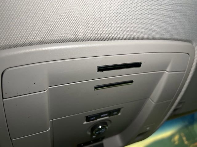 Used 2018 Chevrolet Suburban LT image 42