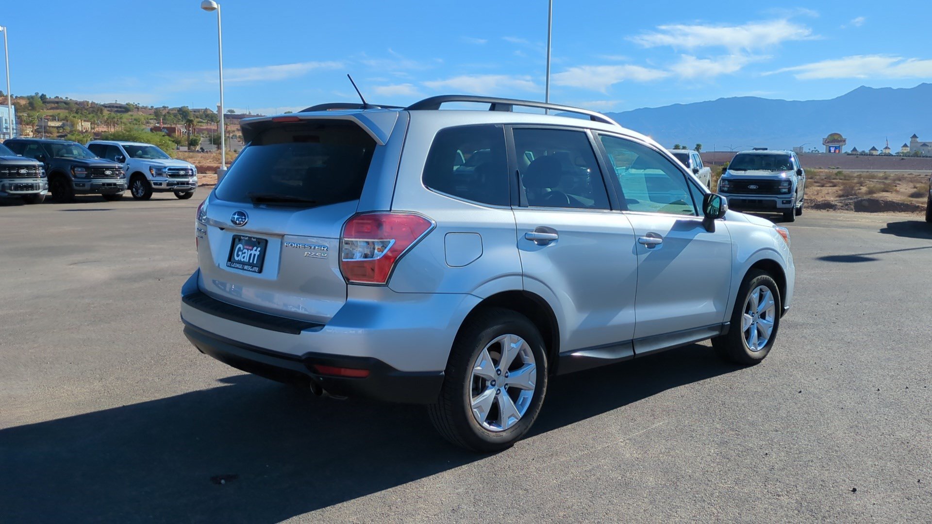 Used 2014 Subaru Forester 2.5i Touring w/ Popular Package #2 AWD/4WD image 3
