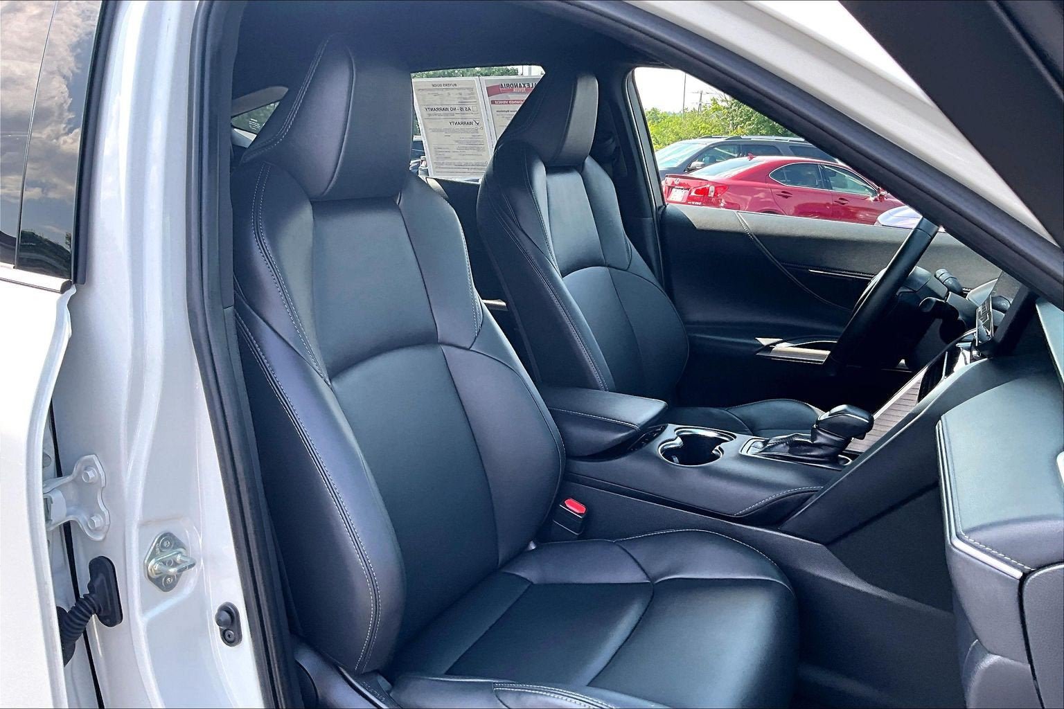 Used 2024 Toyota Venza Nightshade AWD/4WD image 7