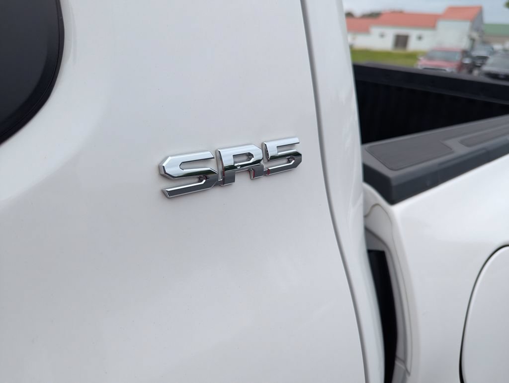 Used 2025 Toyota Tacoma SR5 RWD image 33