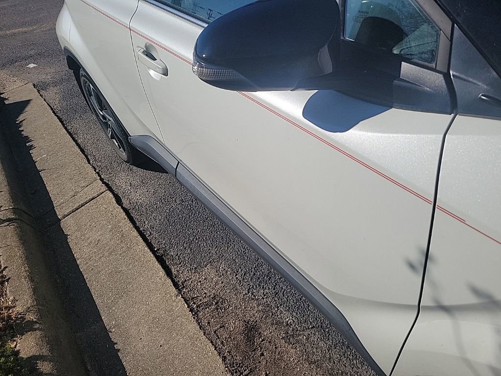 Used 2021 Toyota C-HR Limited image 7