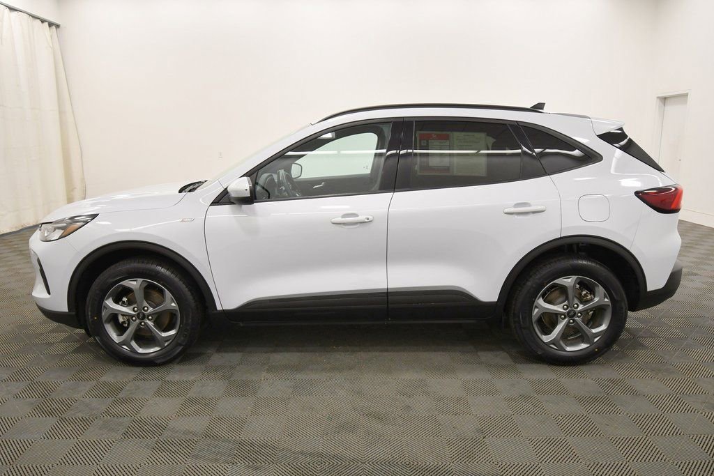 Used 2025 Ford Escape ST-Line Select image 4