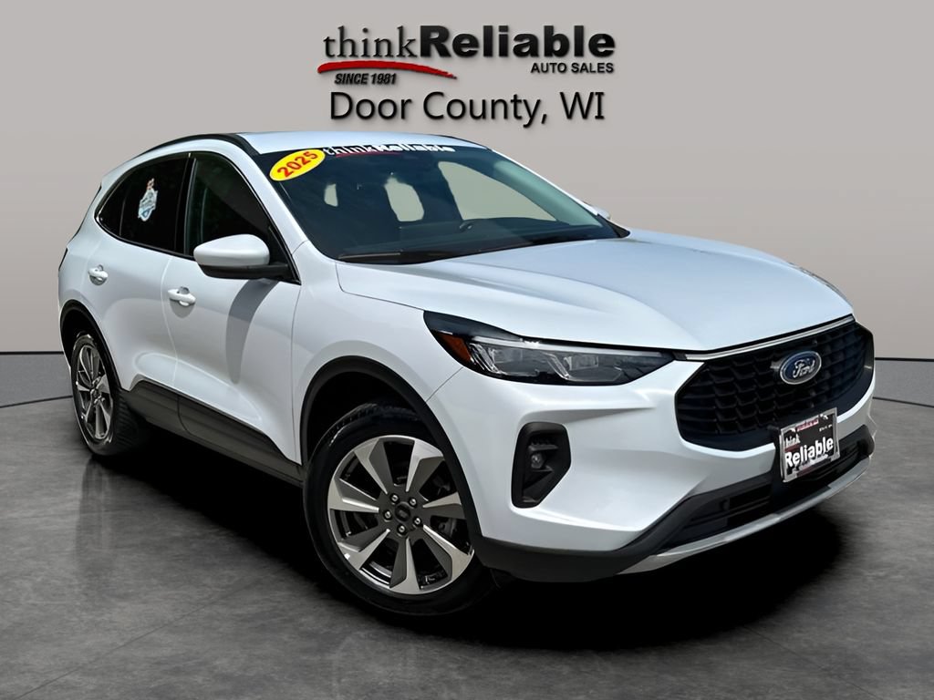 Used 2025 Ford Escape Platinum AWD/4WD image 4