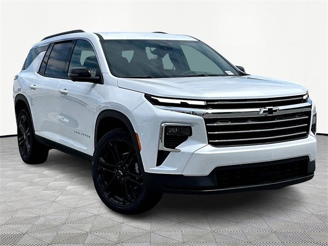 New 2025 Chevrolet Traverse LT w/ Driver Confidence Package image 1