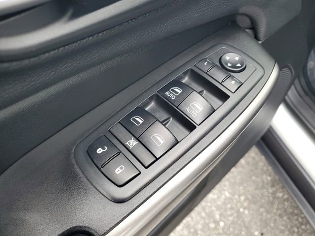 Used 2019 Jeep Cherokee Latitude Plus image 14