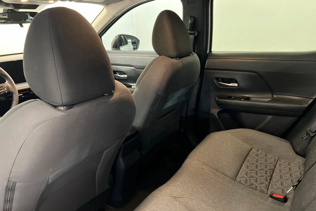 Used 2026 Nissan Kicks SV FWD image 19