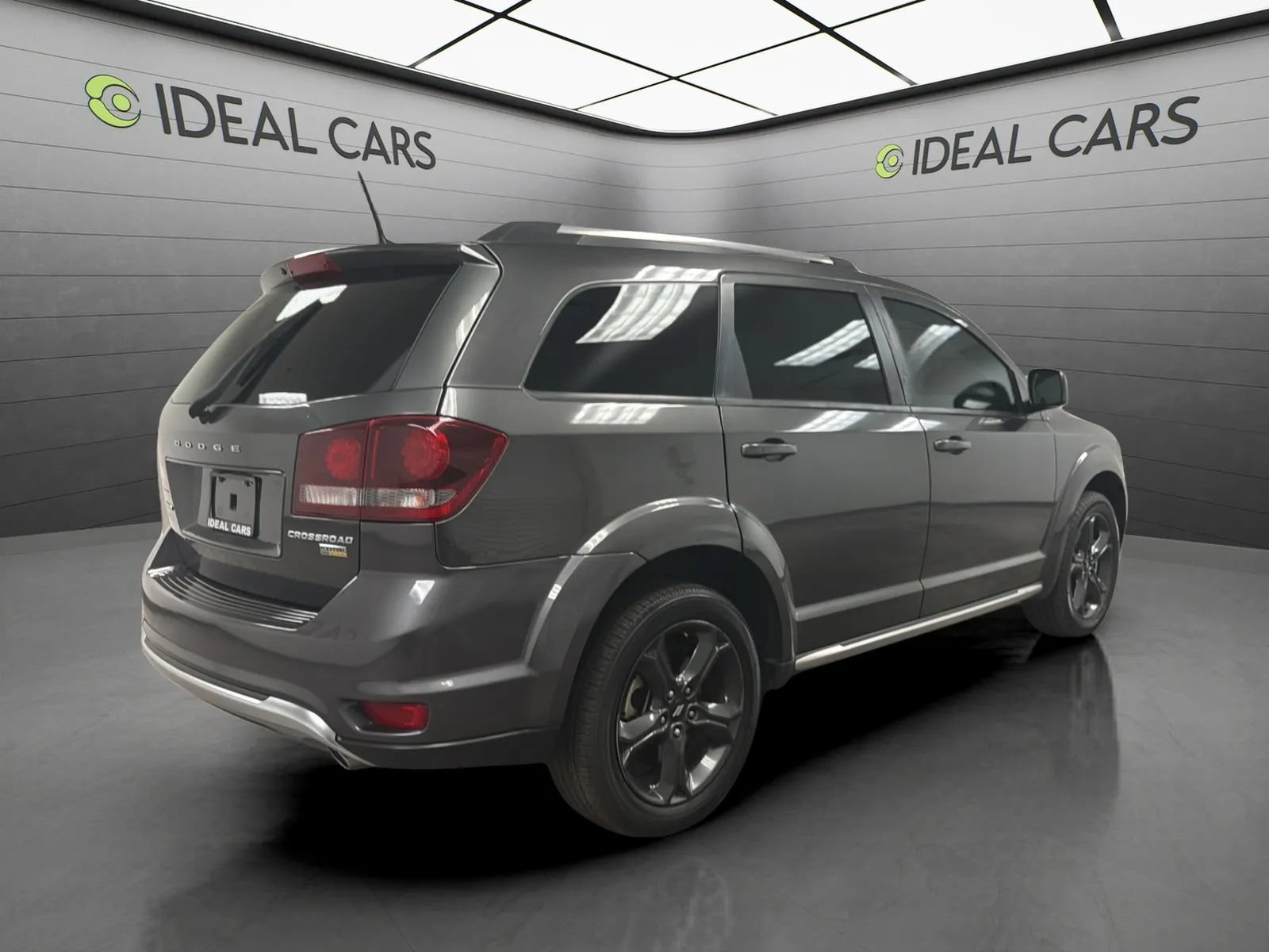 Used 2019 Dodge Journey Crossroad FWD image 5