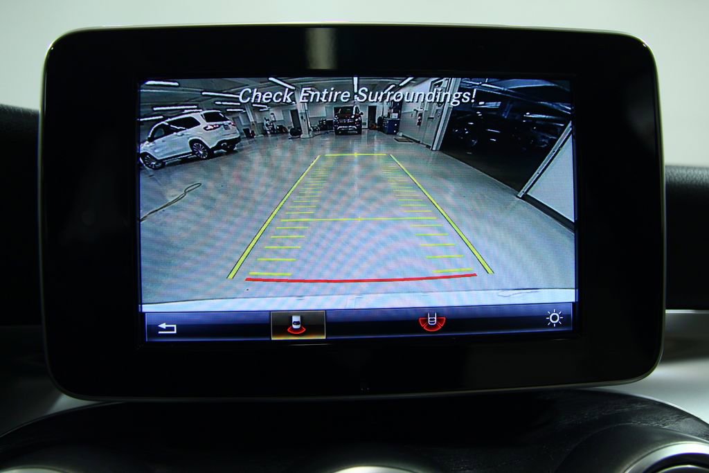 Used 2017 Mercedes-Benz C 300 4MATIC Sedan image 10