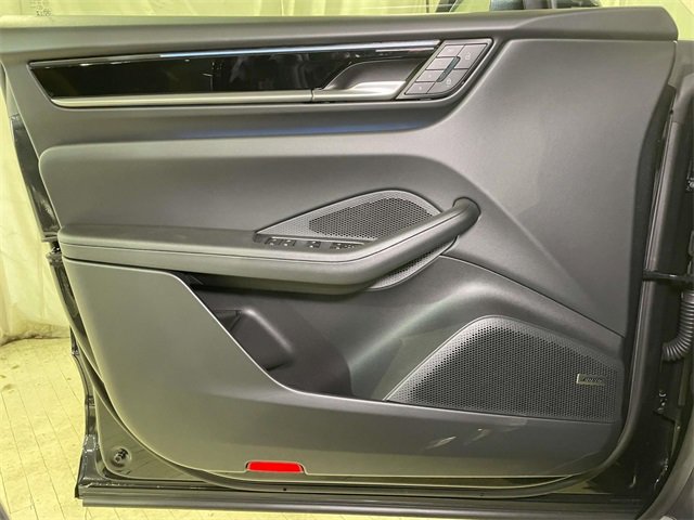 New 2025 Porsche Macan 4 Electric image 35