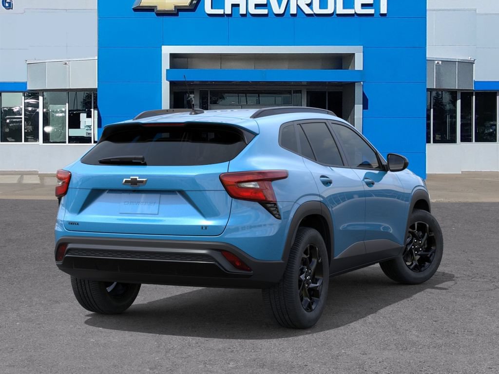 New 2026 Chevrolet Trax LT w/ Midnight Edition FWD image 4