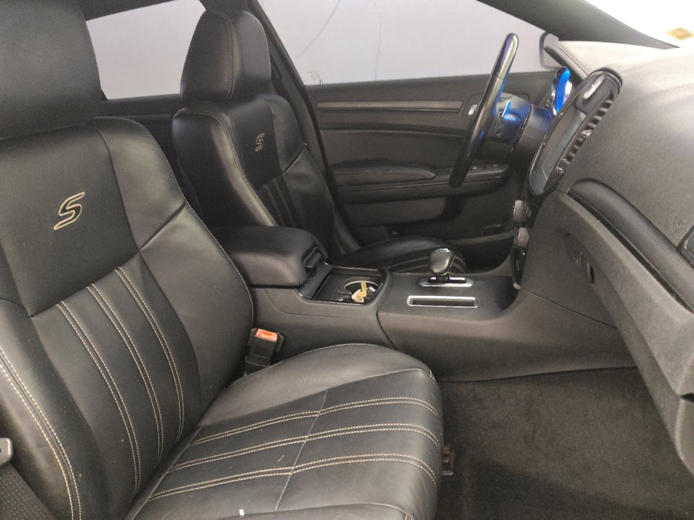 Used 2013 Chrysler 300 S image 21